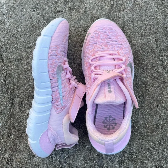 Nike Kids Pink Sneakers Free RN Pink Foam Kids Sneakers size 2Y - Picture 3 of 4